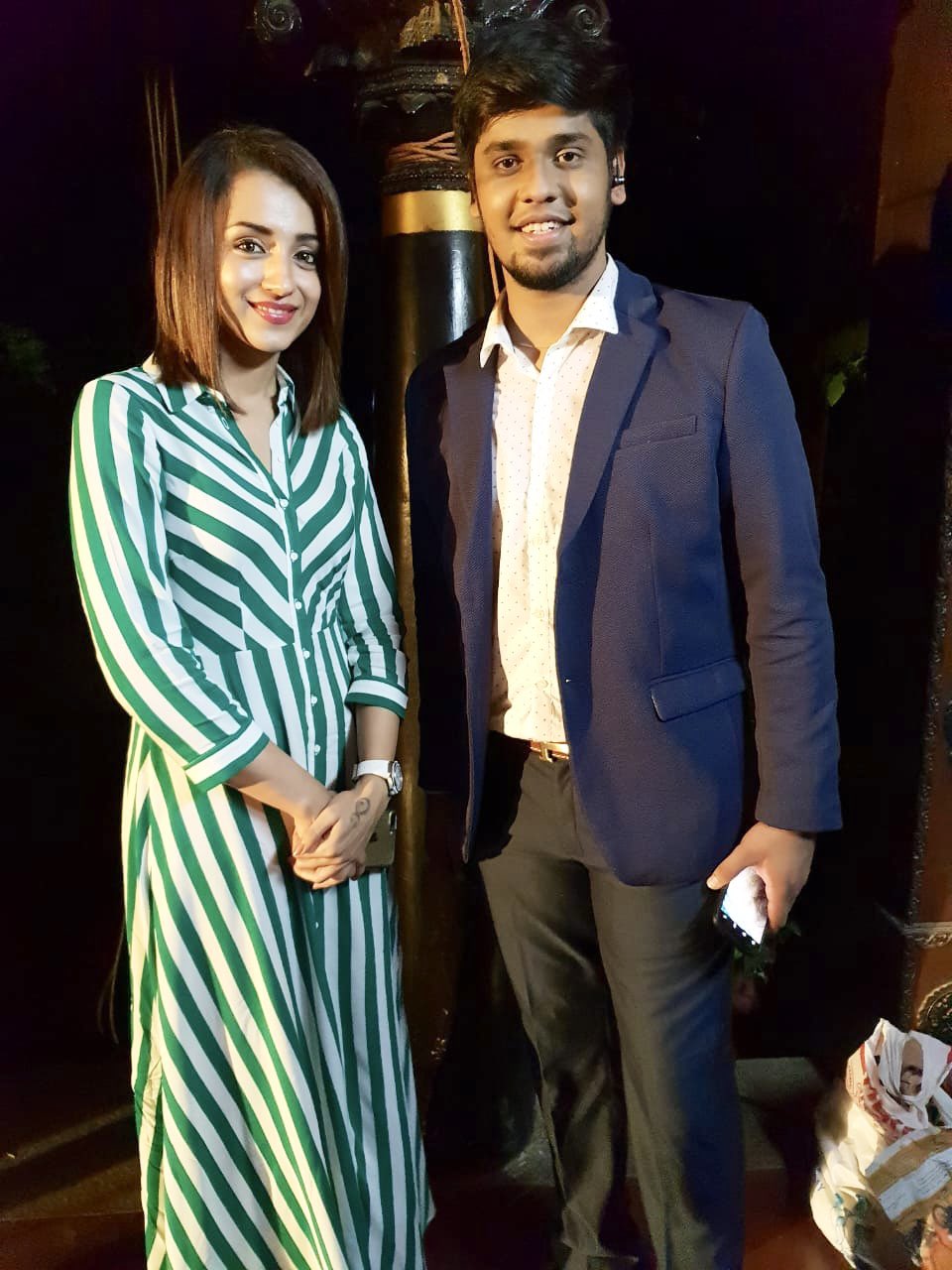 FvQdn2bX0AEEvTY?format=jpg&name=large