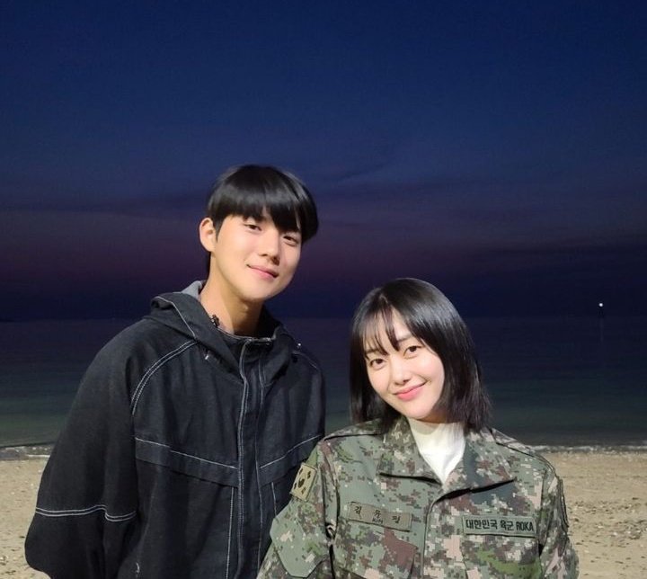 Lookat_miku's tweet photo. "Dating After School"
(Taeman x Yujeong) AU
๐
#DutyAfterSchool #DatingAfterSchool #AU #MoonSangMin #YeoJooHa #Taeman #Yujeong https://t.co/HF8RgLlTie