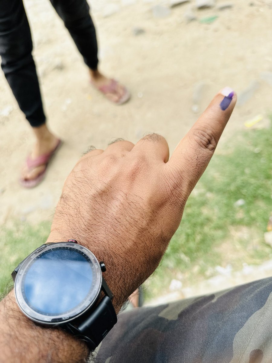 वोट की चोट !👆🏼

#righttovote 🗳️ #VotingMatters #निकाय #democracy #NikayChunav2023 #निकाय_चुनाव #UP #उत्तर_प्रदेश  #NikayChunav2023 #LIVFUL #MetGala2023 #Survivor44 #IndiaMourns #FlySafairLuckyR9Winner