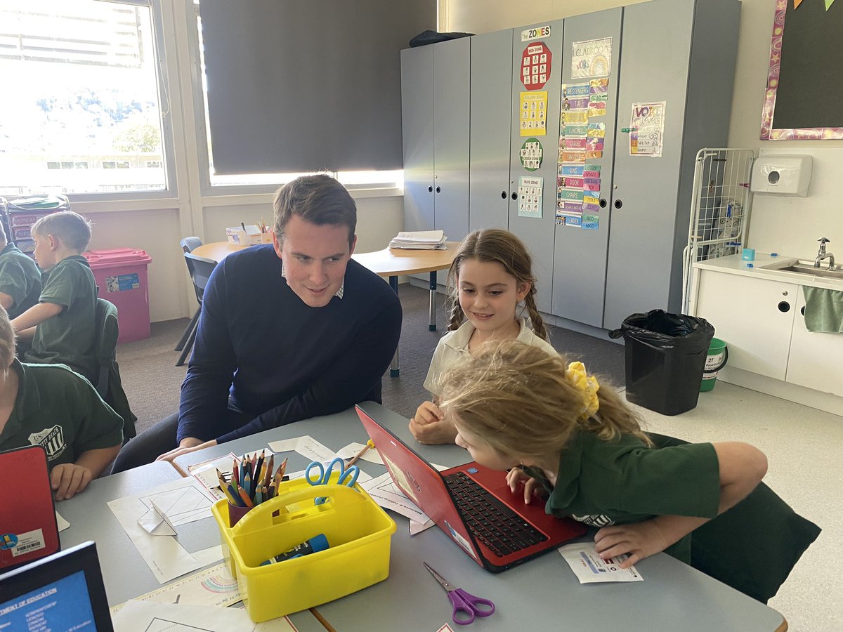 PrettyBeachPS's tweet photo. Today we welcomed the Educational Minister Hon. Jason Clare and Dr Gordon Reid to our school to announce our success in receiving a substantial technology grant. We feel very lucky and look forward to purchasing new technology resources. Thank you @JasonClareMP #DrGordonReid https://t.co/l7UjkG4RKH