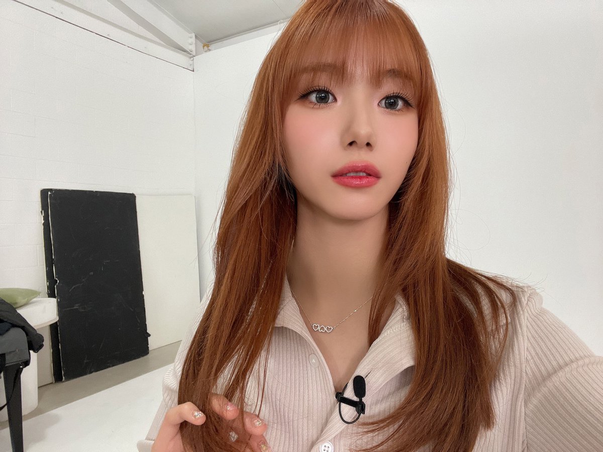 official_kep1er's tweet photo. 행복한 목요일 보내 케플리안🍀

#서영은 #YOUNGEUN
#Kep1er #케플러 https://t.co/1io7OznWii