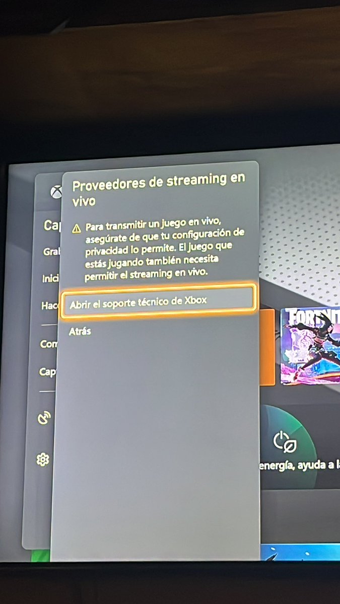 faustin44904141's tweet photo. Alguien sabe qué pasa con Xbox ? No me deja transmitir en twitch pensé que era mi consola y lo intenté en otra consola y no me deja me sale error, es error de mis consolas o alguien más tiene este problema ?? #xbox #soportexbox #twitch #directoxbox https://t.co/oolKywIcIf