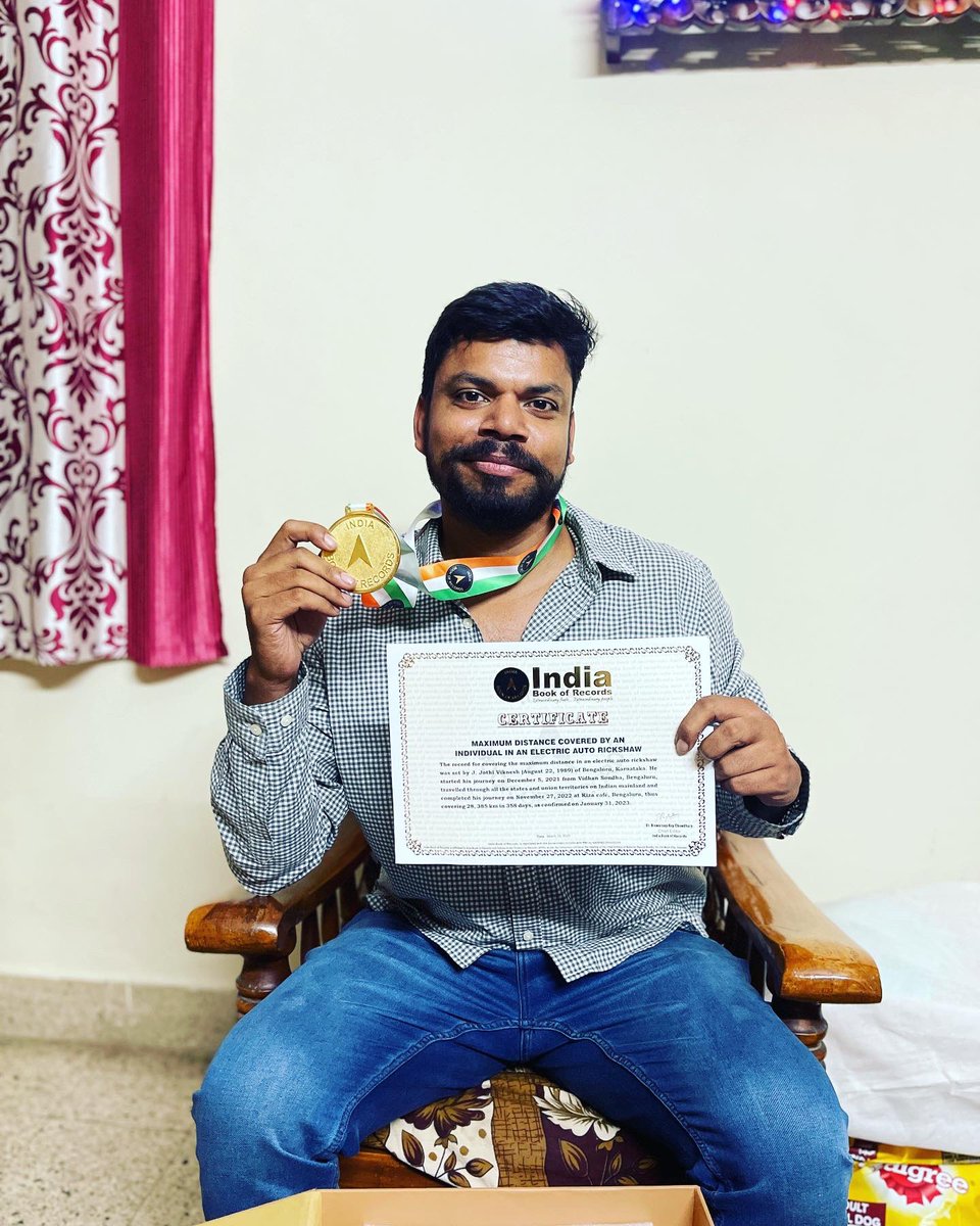 jothivikneshjo's tweet photo. Thanks to @born_electric @sumanmishra_1 for the support. Record for maximum distance in electric auto. 28,385 kms. World record. @anandmahindra https://t.co/jLfERCB3EU
