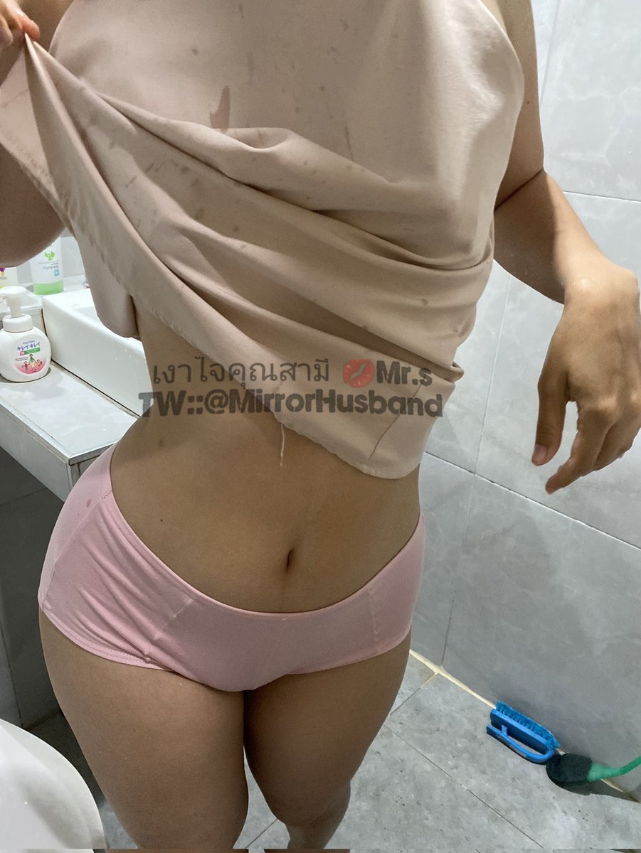 ตื่นมาเห็นคุณภรรยากำลังยืนแปลงฟัน​ เลยขอถ่ายรูปหน่อย​ แล้วดูความทะเล้นของเธอ​ 😆 ขอให้เป็นวันที่ดีของทุกคนครับ.. #สวิงกิ้ง #คู่แท้สวิงกิ้ง #โชว์เมีย