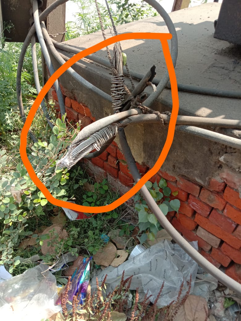 100kva Pani tanki mathura road hathras fuse on Bushing Window
LT lug जर्जर no LT protection <a href="/dvvnlhathras/">DVVNL HATHRAS</a> @DvvnlWorkshop <a href="/dvvnlhq/">Dakshinanchal Vidyut Vitran Nigam Limited</a> @DvvnlWorkshop