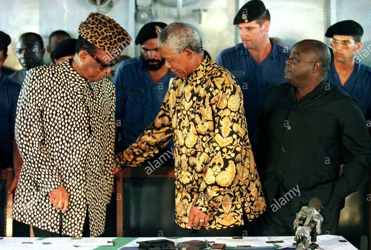 benbabunga's tweet photo. CE JOUR-LA… 4 mai 1997, rencontre historique entre Mobutu et LD Kabila (alors président de l’AFDL), sur l'"Outeniqua", navire de guerre sud-africain, ancré au large de Pointe-Noire/Congo-Brazza, sous la médiation de Mandela et des Américains. 12 jours après, Kinshasa tombait. https://t.co/xIYgJXD3iu