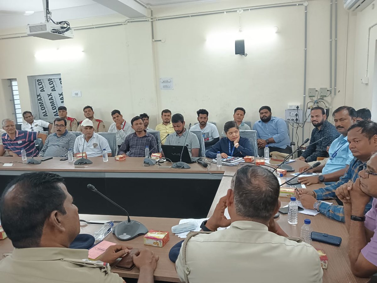 FirstRespondersTrainingProgram  'ରକ୍ଷକ'conductedOn 02/05/23 at Ganjam. In presenceOf Master Trainers, SocialWorker,MediaPersons & Govt.Officials. It's4reduce the fatality rate & increase the FirstResponse in golden hr. WeCan doit plzjoin with us @CTOdisha @STAOdisha @Ganjam_Admin