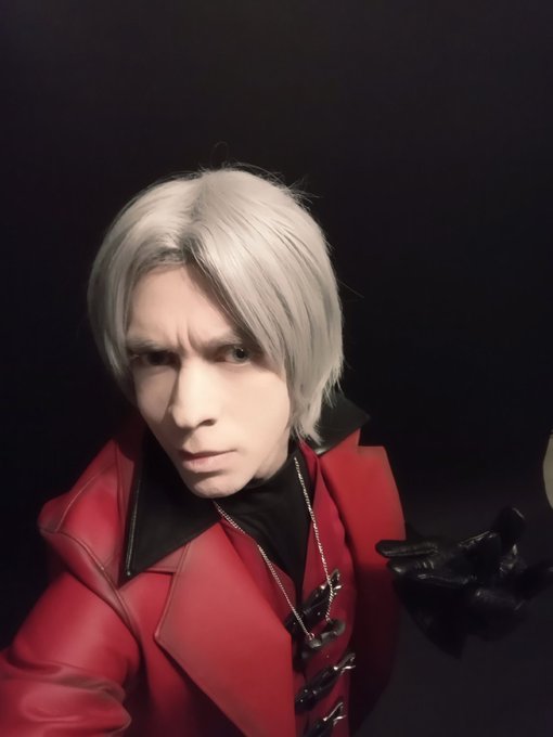 LowLvlCosplay on X: Just a funny Dante #dante #cosplay #capcom