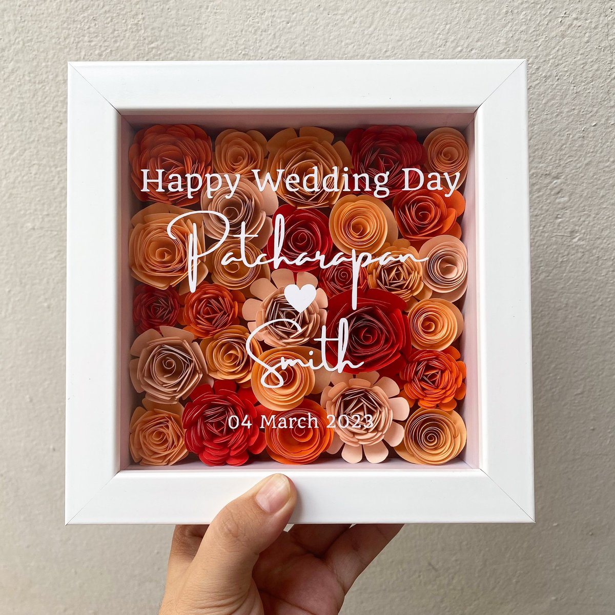 LatishaDiary's tweet photo. #weddinggift 👰🏻‍♀️🤵🏻🧡

📅คิวส่งล่าสุดวันที่ 11 พฤษภาคม

Size : 6*6”
💰: 5️⃣5️⃣5️⃣
Free cover sticker
Free shipping

Dm for info 💖

#latishadiary #floralshadowbox #flowerframe #gift #handmade #anniversarygift #ของขวัญ #กรอบดอกไม้ #ของขวัญให้แฟน #ของขวัญวันครบรอบ #ของขวัญรับปริญญา https://t.co/vzPlVS2PkH