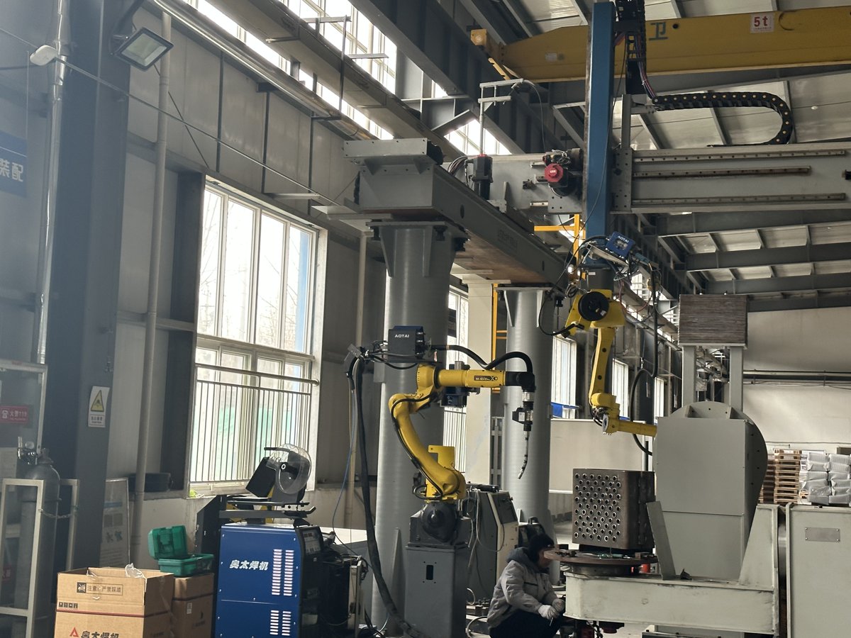AltairWelding's tweet image. Aotai robotic welding solution! Industrial robots!
#roboticwelding #industrialrobot #robotwelding #robot #aotaiwelding #welding