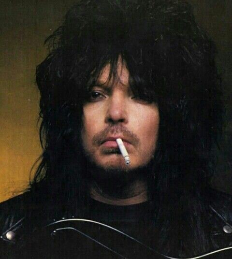 ChicksrTroubles's tweet photo. The best wishes for a happy birthday to you rock legend!๐ฝ๐ค #mickmars #istandwithmick https://t.co/HY1otc8EHj