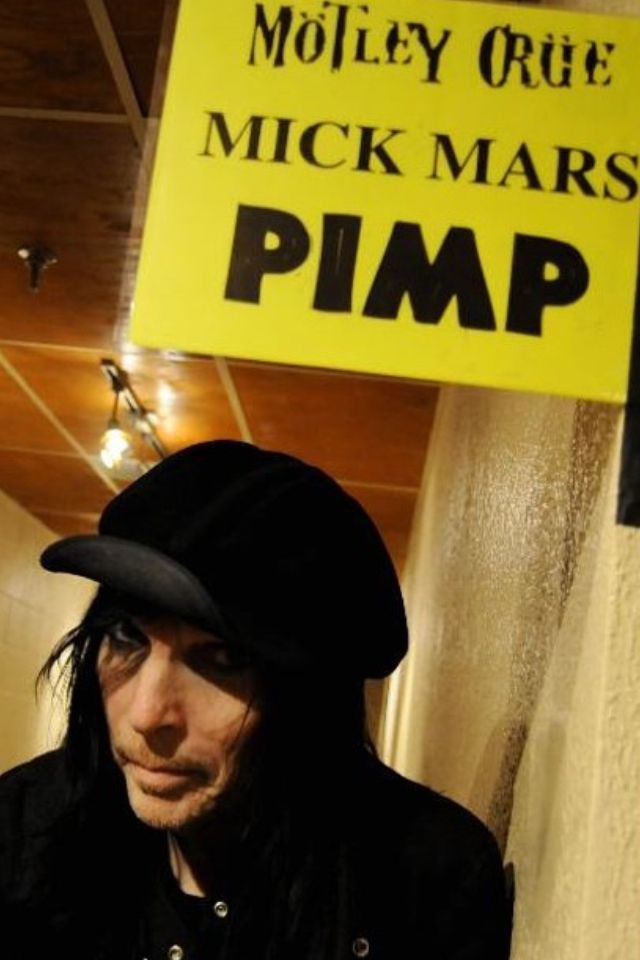 ChicksrTroubles's tweet photo. The best wishes for a happy birthday to you rock legend!๐ฝ๐ค #mickmars #istandwithmick https://t.co/HY1otc8EHj