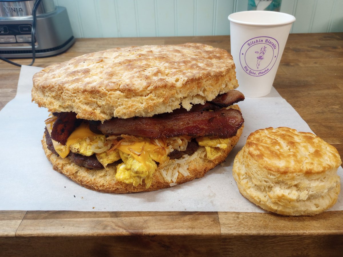 BitchnBiscuitAK's tweet photo. @NickDiGiovanni Biscuit sandwich "Alaska Sized"
10" buttermilk biscuit with 1.5lbs of sausage, 1lb of bacon, 12 eggs scrambled, hash browns and cheese! https://t.co/xkCYfd1A9m