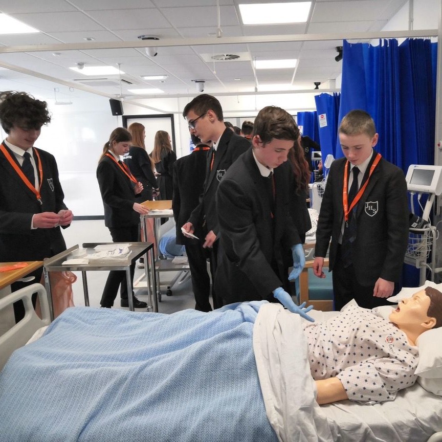 What a #STEM - tacular day these #Year9 students had at the #UniversityOfEssex

They thoroughly enjoyed workshops in #SportScience #HealthCare and #Animal #Biology whilst learning about life as a student at University! 

 #JamesHornsby #JamesHornsbyFamily #Laindon #Zenith