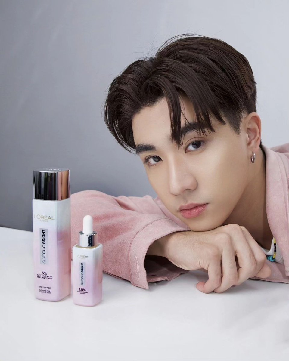 nekoxxia_84's tweet image. My boy in pink is explosive😻😳🔥🔥🔥🔥🔥🔥🔥🙏, too beautiful!😚✨👌#GlycoBrightxPerth 
#PerthTanapon #KDPPE 
#LOrealParisTH