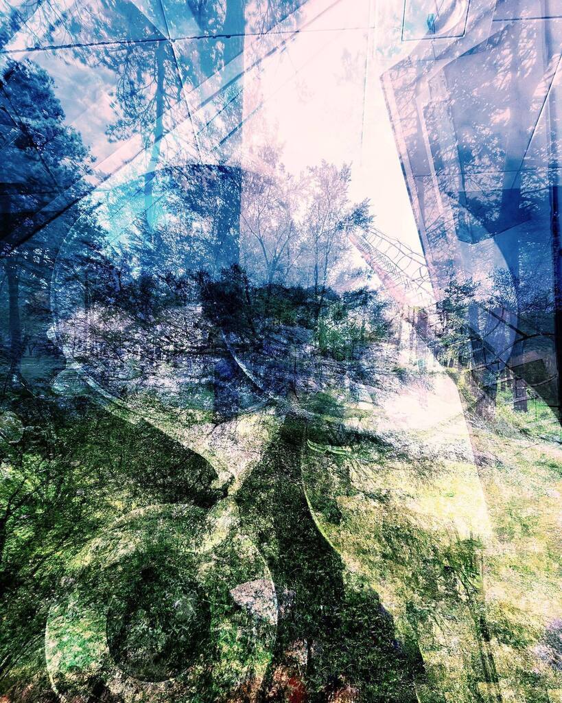 ideasrex's tweet photo. The way material reality bends under our focus and we keep going, keep repeating the patterns, slowing changing, very slow and steady change, but it keeps moving regardless of our awareness . #ideasrex #irinaideas #photocomposite #archillect https://t.co/VAsDAvOfPl