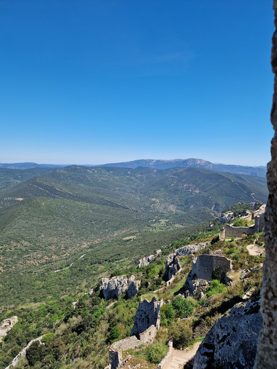 GunpowderDan's tweet photo. Yesterday we visited the magnificent ruins of Château de Peyrepertuse in Aude, France. It is 800m high in altitude, and, after becoming a royal castle, was once one of the 'five sons of Carcassonne' guarding the border with Spain #citadellesduvertige #audetourisme #castlehunting https://t.co/onH2Cj8oxy