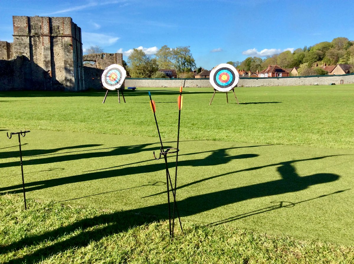 PilgrimsSchool's tweet photo. Archery is a popular after school pursuit for senior boys at Pilgrims'. Shooting in groups of 8, the toxophilites have the privilege of using the picturesque grounds of #WolveseyCastle to fine-tune their accuracy and technique. 🎯
#PilgrimsSchoolWinchester #Archery https://t.co/ADSnIlNz5E