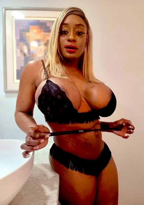 Your Release is way over due ! #onlyfans #kelliprovocateur #NYC #nycdominatrix #dominatrix #2000cc #sessiongirls