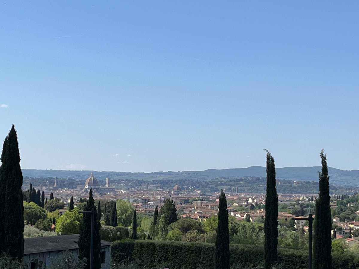 nccr12's tweet photo. First impressions from #SOU23 @EUISoU: It is packed! Last year it was full--this year standing room only. Maybe the great weather is to blame🤔?
Looking forward to further discussions on the #digital & #green transition. https://t.co/afyMEalc11