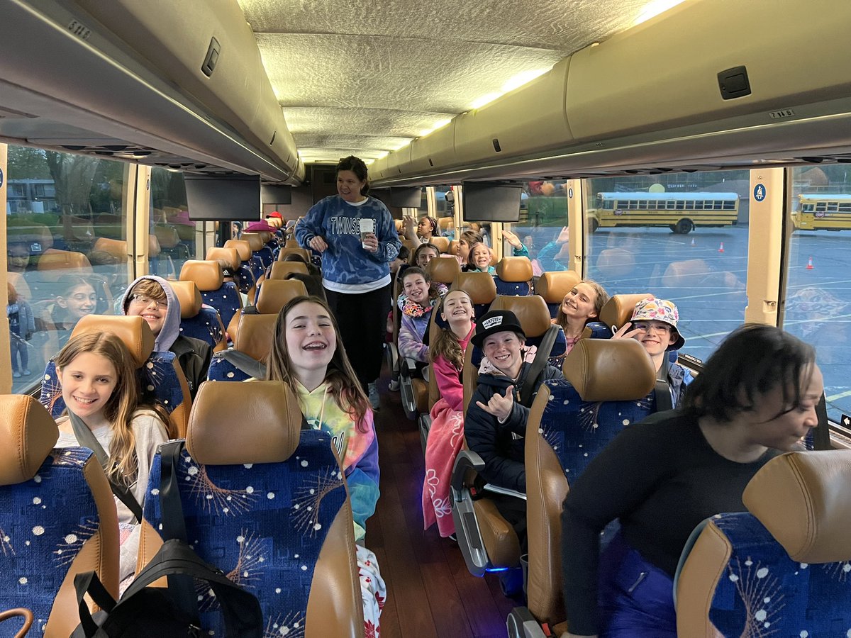 MrsReich45's tweet photo. We are off! https://t.co/2ALVQFPPk5