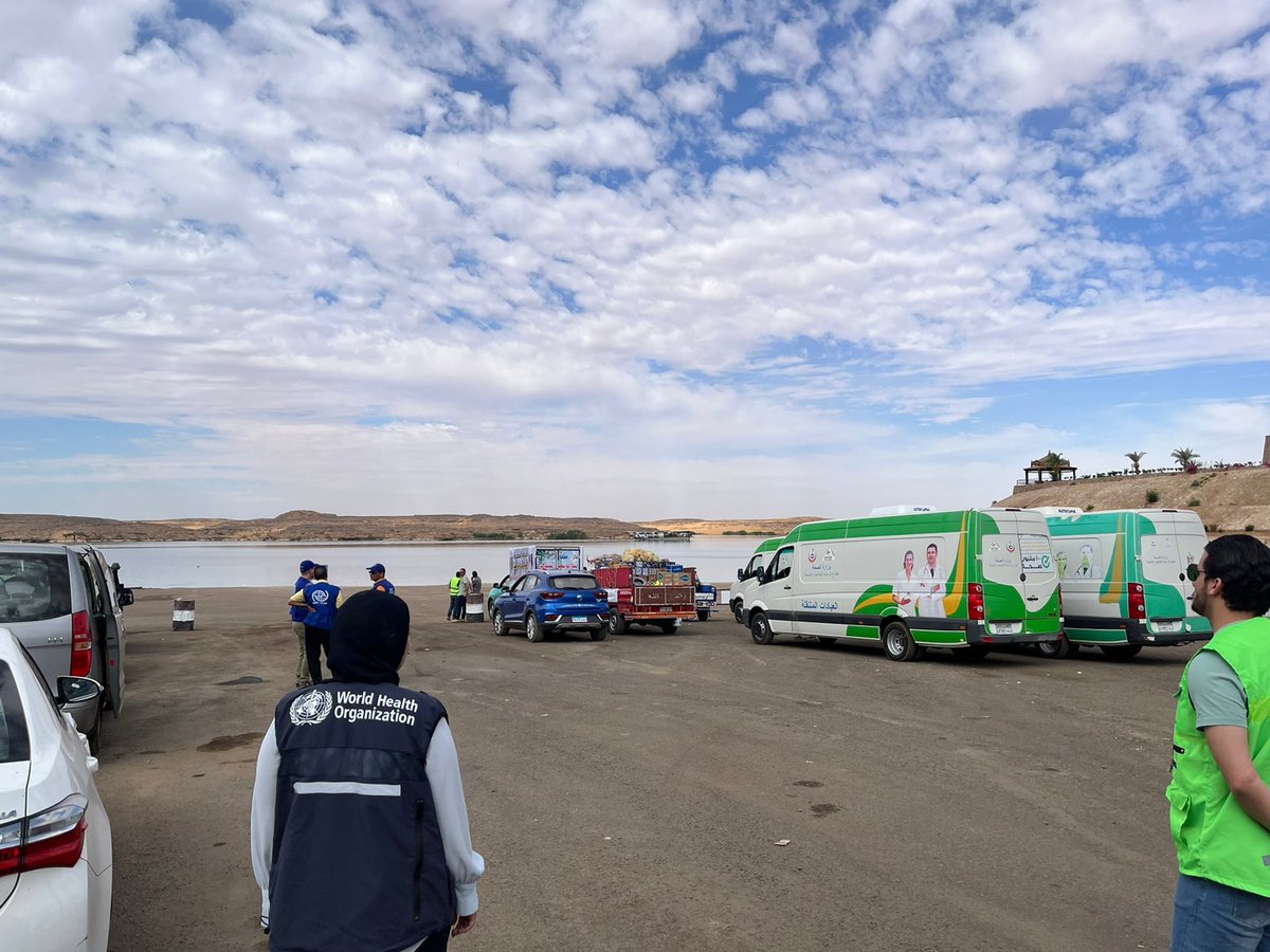 WHOEgypt's tweet photo. Happening now: WHO Egypt is on ground at #Qustul border crossing where buses are transporting people fleeing from #Sudan to #Egypt

WHO in collaboration with @mohpegypt and @UNEgypt is providing round-the-clock support and medical aid to address the urgent health needs. https://t.co/5N5K5QfwLo