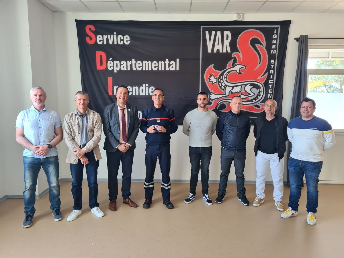 AvenirSecours's tweet photo. ♻️ Vie du Bureau National ♻️

Réunion Régionale @AvenirSecours  @PACA acceuil chez @SDIS83 
Mots d'accueil du #DDA83 
Travaux des présidents de section de la région, animation par délégués régionaux en présence du secrétaire général. 
Échanges riches et passionnants 😉 https://t.co/EjRDTjXX28