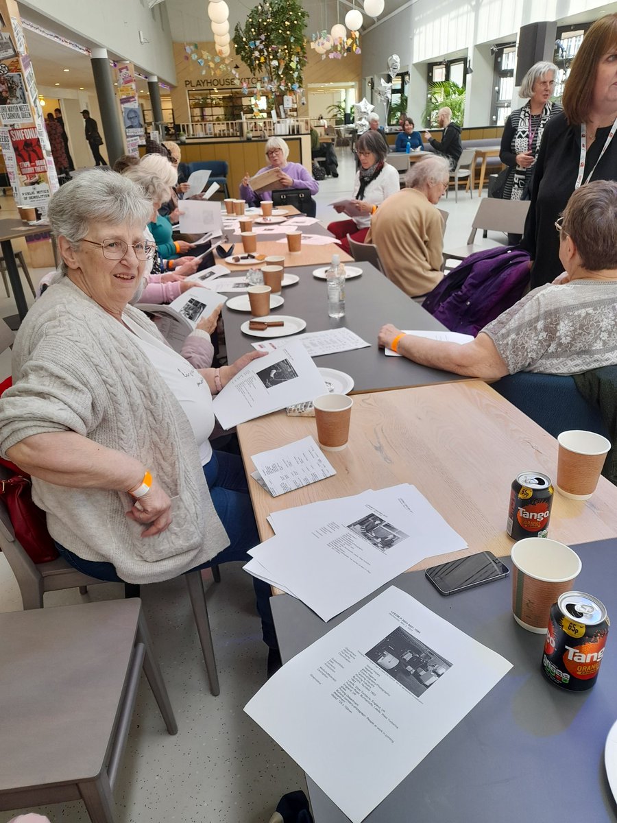 Sharing memories of working life at Burtons with @BSA_Leeds9 as part of the #1001Stories takeover @LeedsPlayhouse @LEEDS_2023 @OlderEnsemble