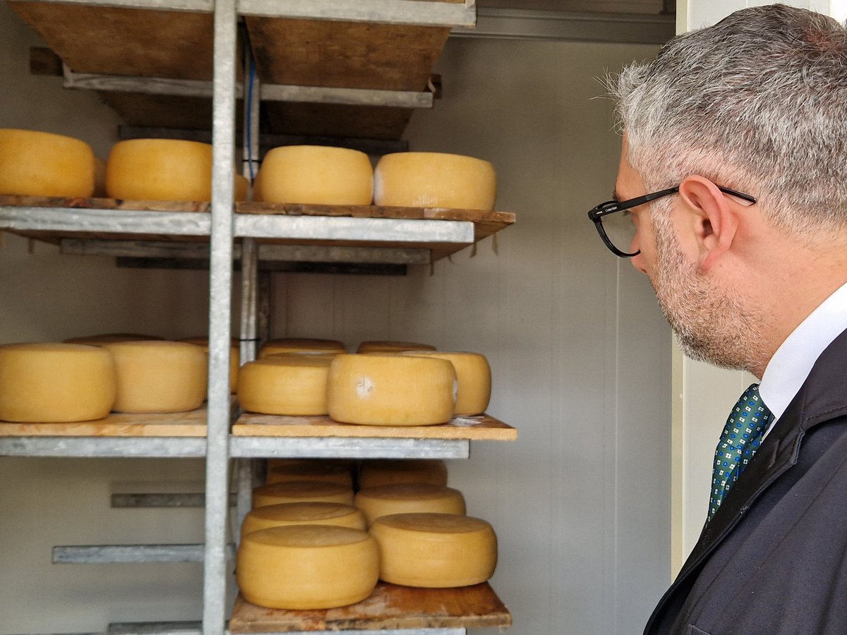 DenisNesci's tweet image. Non ci sono prodotti del #food calabrese che rappresentano meglio l'identità del territorio.
La #nduja e il pecorino di Monte Poro sono l'anima di questa terra.
Nella provincia di #vibovalentia ho visitato delle realtà espressione della #Calabria migliore.