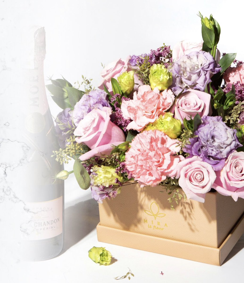 MIRALEFLEUR's tweet photo. Our Mother's Day catalog is finally available! 💐

DM us for a copy of the whole catalog! We have new and improved bouquets available!

Pre-orders are until May 12 only! https://t.co/Vdc0mWXHXg