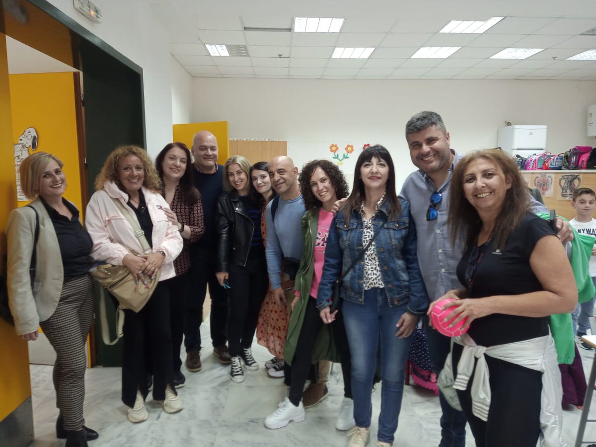 Making new friends is always a challenge! We hope our guests make the most of their stay in Serres. Teachers from Zamora, Spain, welcome to our school! Bienvenidos, Mari Luz, Celia, Marta, Vicente, Silvia, Eva, Cezar! With Katerina, Maria , Elsa , Spyros.