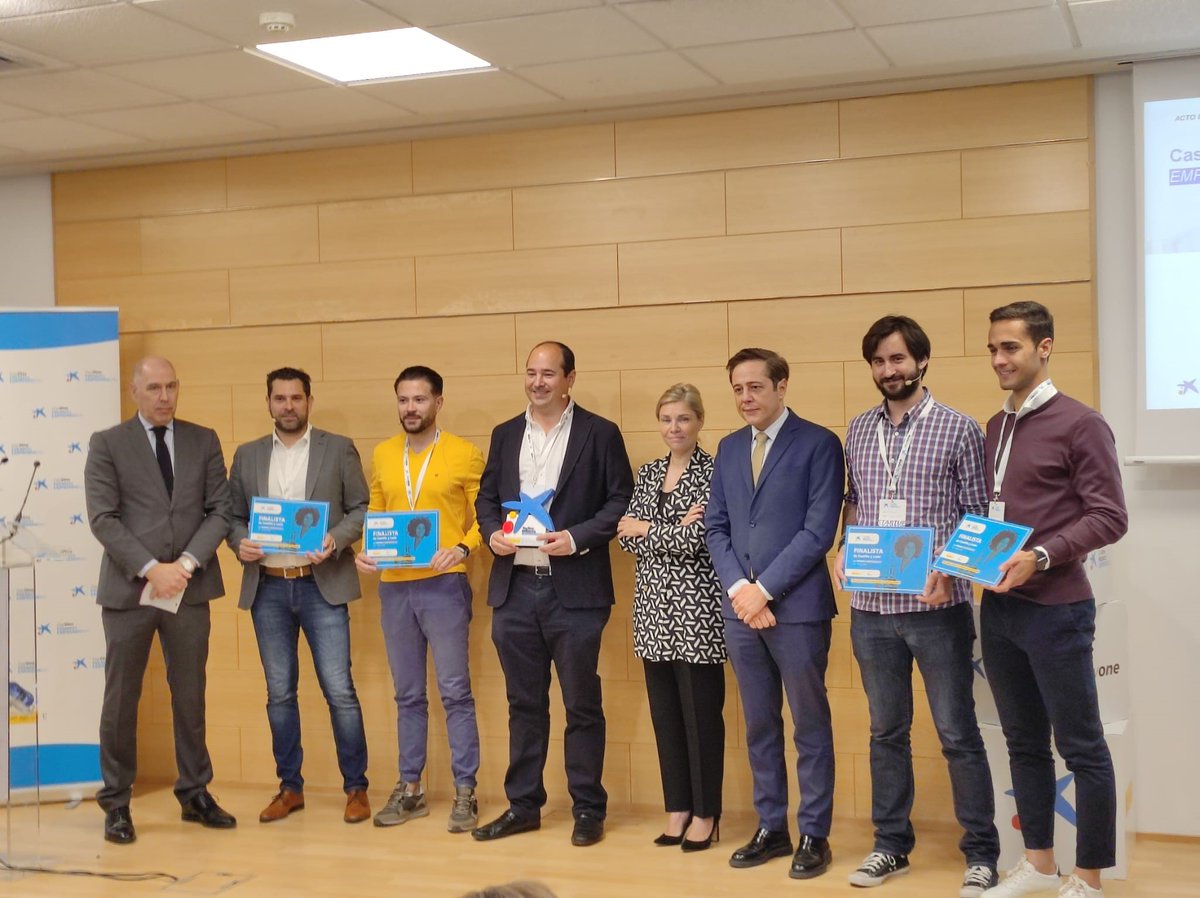 empresasjcyl's tweet photo. ¡Tenemos ganador de los Premios #EmprendeXXI!
Enhorabuena a #Rooteco 🏆 y a todos los finalistas por haber llegado hasta aquí 👏👏👏
#ICECYL #Emprendimiento
@caixabank @enisa
¿Quieres conocer mejor a esta empresa?
👉https://t.co/EkbOL510dR https://t.co/snyMnnFjHS