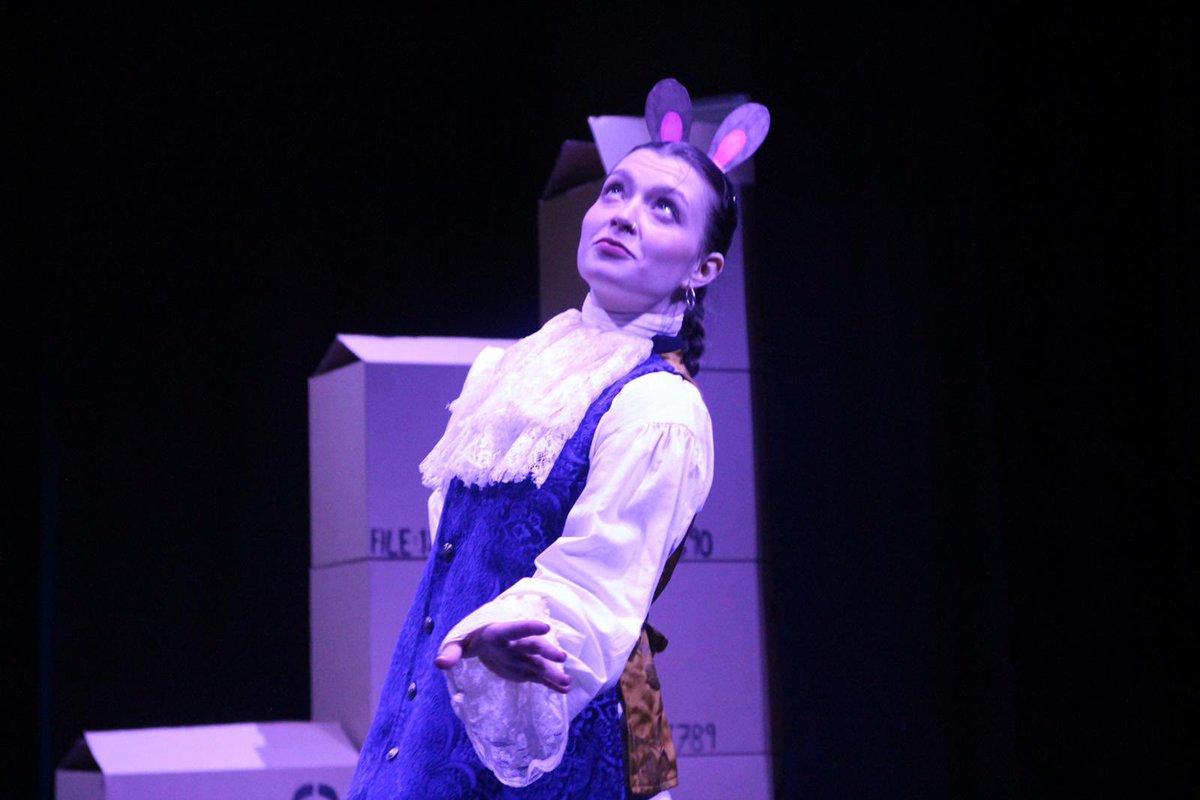 A week today DARL arrives in Brighton! Don’t miss out on this spectacular show from multi-award winning production company ADB. Link in bio! 

#brightonfringe #theatre #comedy #giddy #yearsgosoquick