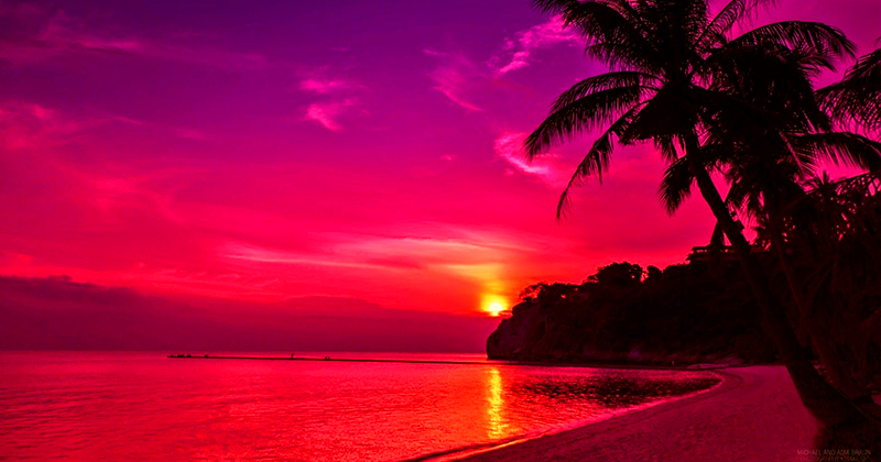 Pic of the Night...Blazing 💗💜💛💜💗 
best-online-travel-deals.com  
#sunsetphotography #sunsettrip #sunsets #beach