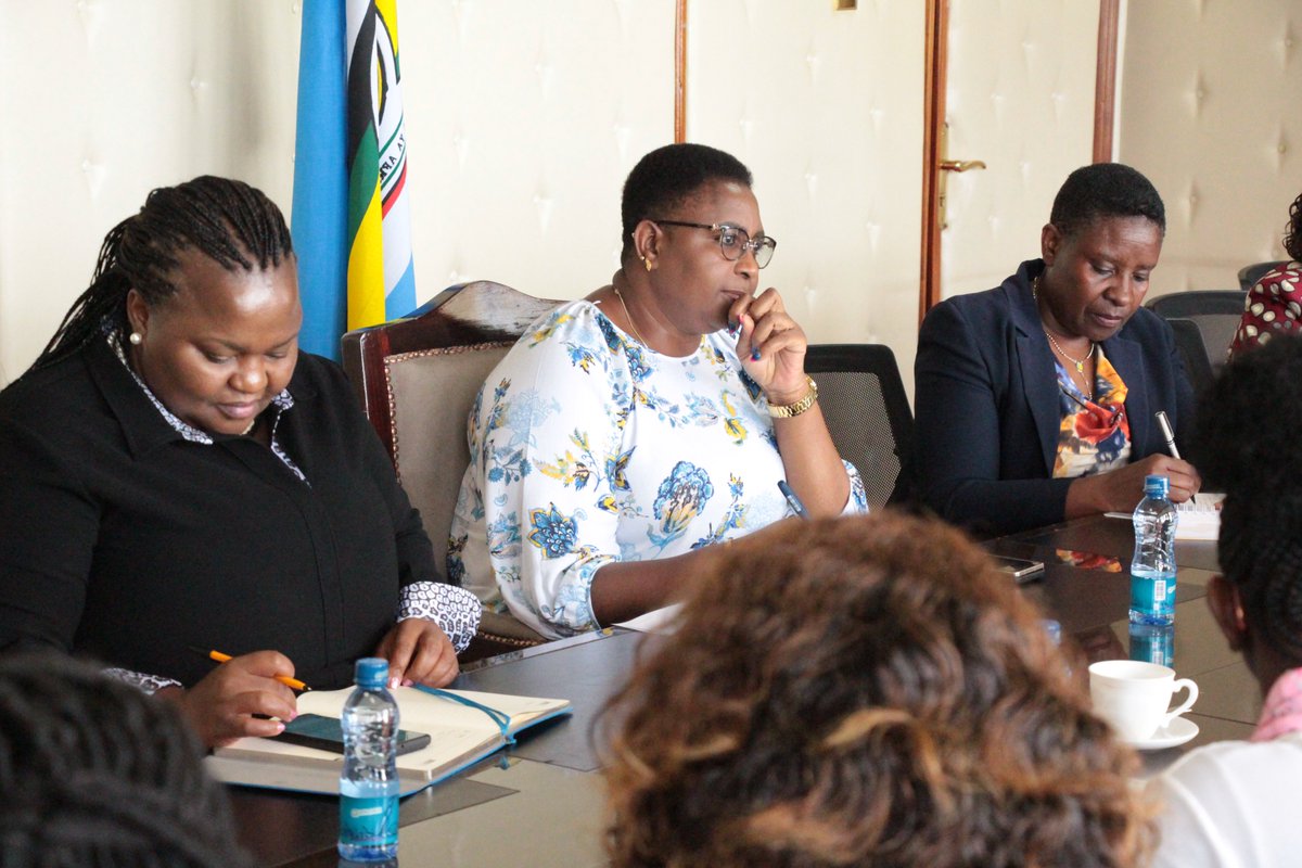 Cspen_KE's tweet photo. Members of @Cspen_KE today joined @crawntrustkenya in presenting a memorandum to the Cabinet Secretary for Public Service, Gender & Affirmative Action, @CSAishaJumwa on the Presidential memo that was sent to Parliament on 9th December 2022.
#InclusionKE https://t.co/xZfe0yajM1