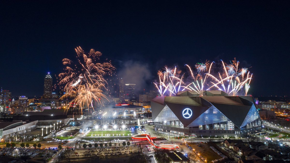 tilray's tweet photo. .@SweetwaterBrew announces partnership with @MBStadium and opens two branded bars at Atlanta’s premier sports and entertainment venues.

Details https://t.co/lR1Id6p1Xv $TLRY

#Atlanta #MercedesBenzStadium #Georgia https://t.co/JF2pswAqyt