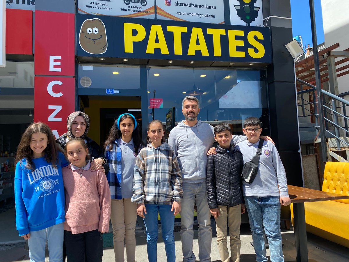 Öğrencilerimizi derslerindeki başarı, kitap okuma alışkanlığı ve sosyal sorumluluk projelerindeki  katılımlarından dolayı tebrik ediyoruz. Misafirperverlikleri için  Patates çalışanlarına teşekkür ederiz.  <a href="/bingolmem/">Bingöl MEM</a>