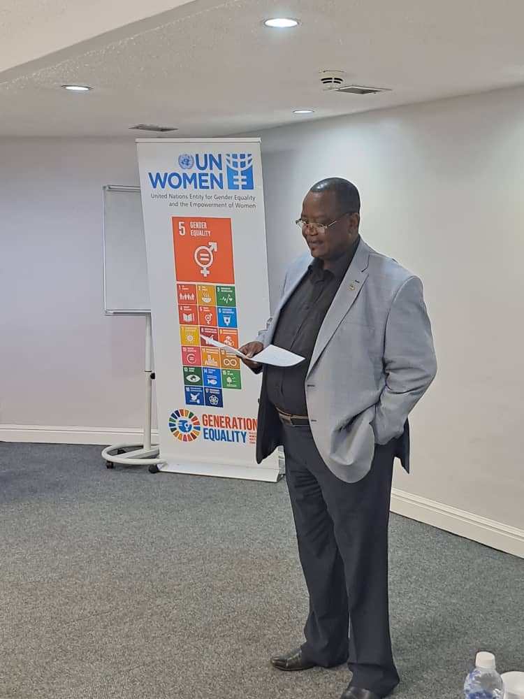 unwomenzw's tweet photo. Committee on #YPS is drafting the #ZIM Action Plan on Youth, Peace and Security. Speaking, Secretary for Youth, Sport, Arts &amp; Recreation Dr Dube called on leaders to harness the #YouthDividend to achieve, peace and progress.

@moysarzim  @NPRCZim @IrlEmbPretoria @zimyouthcouncil https://t.co/NmuwYtZ1Ir