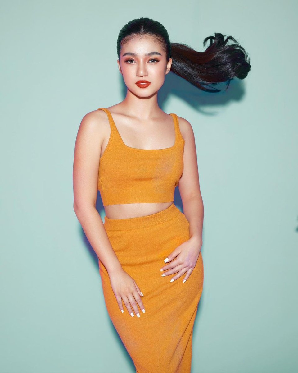 DonBelleOFC's tweet photo. IG Post | @.adrianneconcept shares photos of Belle Mariano 💛
🔗: https://t.co/UIwGiU7uER

“Pretty nonchalant. 💋”

#BelleMariano | #DonBelle https://t.co/wobxsC1kya