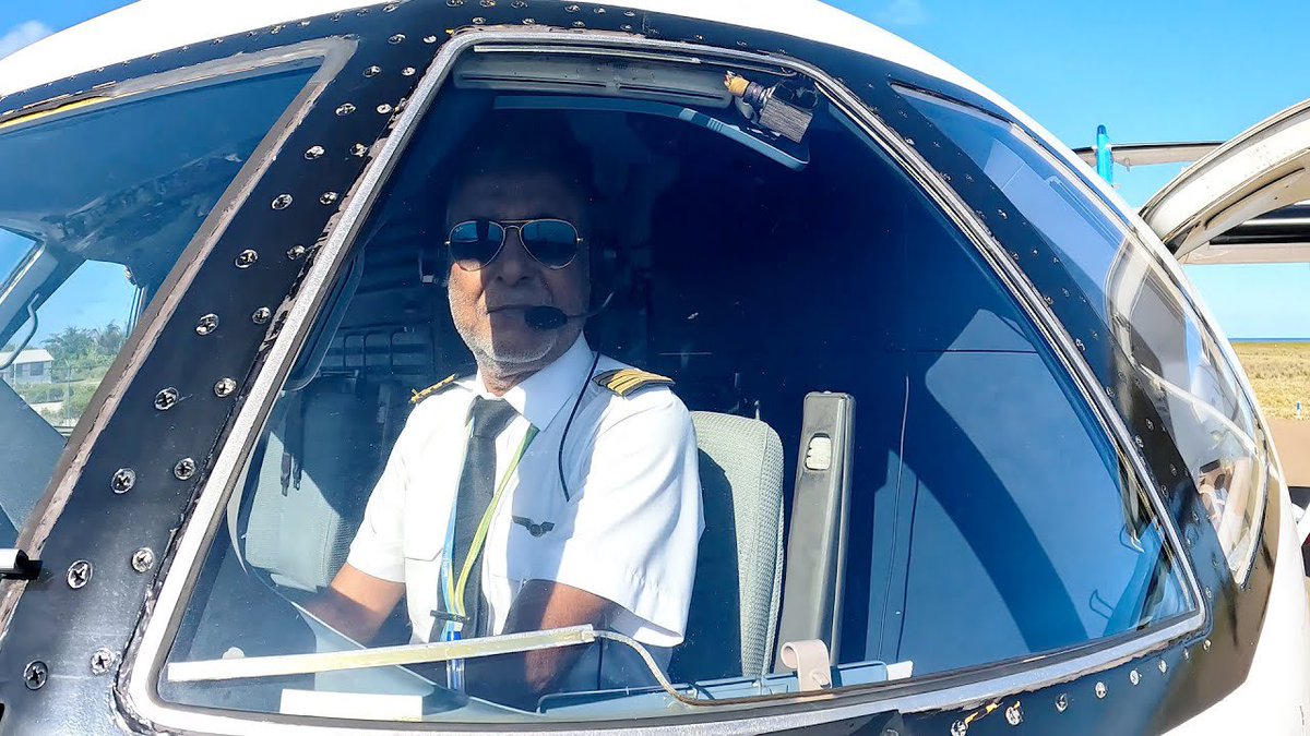 Captain Ibrahim Rasheed, The First Airline Pilot In Maldives Is Operating Last Flight Today Before Retirement. 

Read more: aviatorsmaldives.com/post/4323400065

Telegram Channel: t.me/Aviators_Maldi…