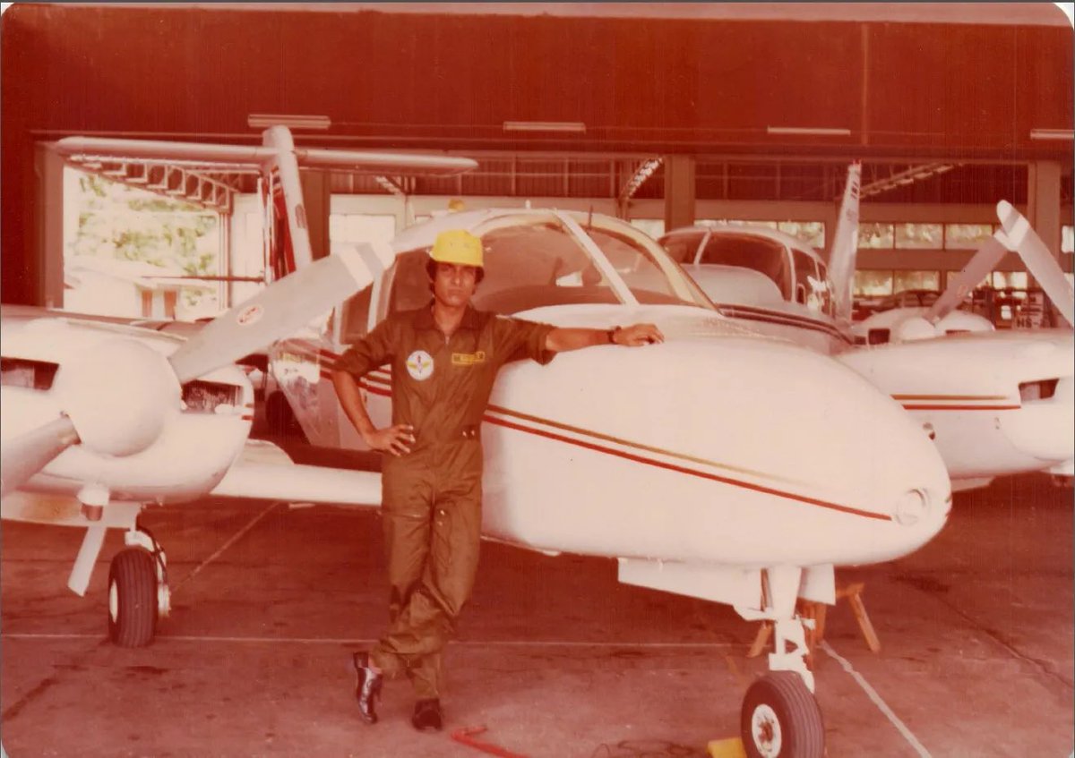 AviatorsMaldive's tweet photo. Captain Ibrahim Rasheed, The First Airline Pilot In Maldives Is Operating Last Flight Today Before Retirement. 

Read more: https://t.co/tOKoCV44em

Telegram Channel: https://t.co/KUkXqwLO2W https://t.co/Qbu8cWbSYk