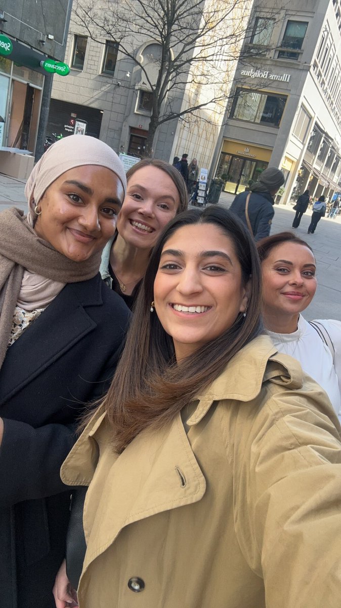 Klar for landsmøte i <a href="/Arbeiderpartiet/">Arbeiderpartiet</a> med disse rå damene! Tre dager med viktige politiske diskusjoner og møte med partivenner fra hele landet. Gjennom helgen skal vi vedta politikk som skal bidra til en sterk velferdsstat, like muligheter til alle og styrket felleskap! #aplm23