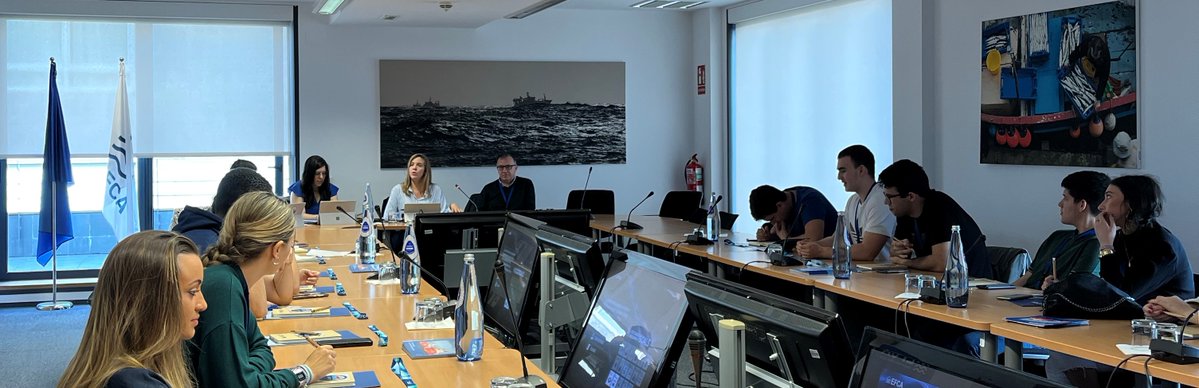EFCA_EU's tweet photo. Some students👩‍🎓👨‍🎓 from @uvigo came to our premises to find out more about our mission as an EU agency engaged in #FisheriesControl.

It has been a pleasure to discuss with them the different ways #WeAssist MS &amp; the career opportunities available to young graduates within the 🇪🇺. https://t.co/gVfPxgZJQP