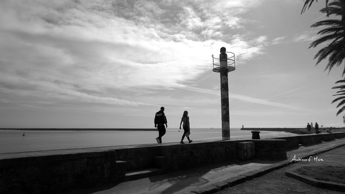 Better 2gether
#waterfront
#footwalk
#better2gether
#foz
#porto
#douroriver
#clouds
#blackandwhitephotography
#aworldfullofmockeries
#fujifilm
#fujifilm_xt100
#fujifilm_xseries
#xc15_45
Photography @ antoniofmaia -All Rights Reserved 2023