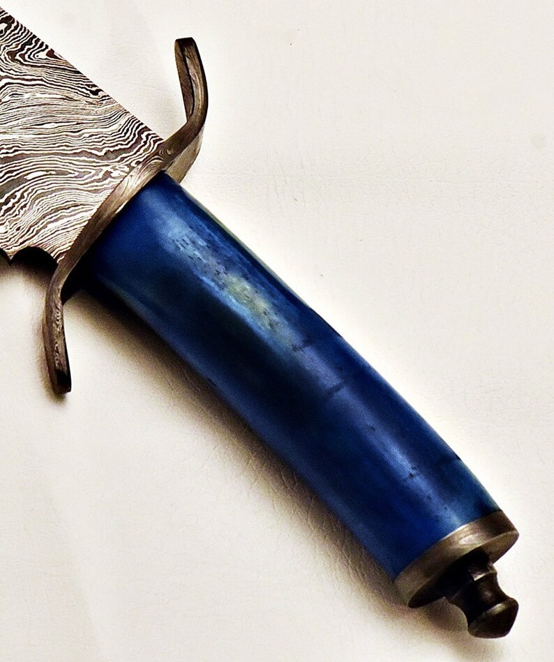 ShoponeOnline's tweet photo. Handmade Damascus Bowie Knife with color Camel Bone handle &amp; leather sheath
#knife #knives #edc #knifeporn #knifelife #everydaycarry #handmade #knifenut #knifemaker #knifemaking #blade #knifecollection #edcknife #edcgear #knifecommunity #bushcraft #knifepics #edccommunity #custom https://t.co/Q6tHPmf2Vf