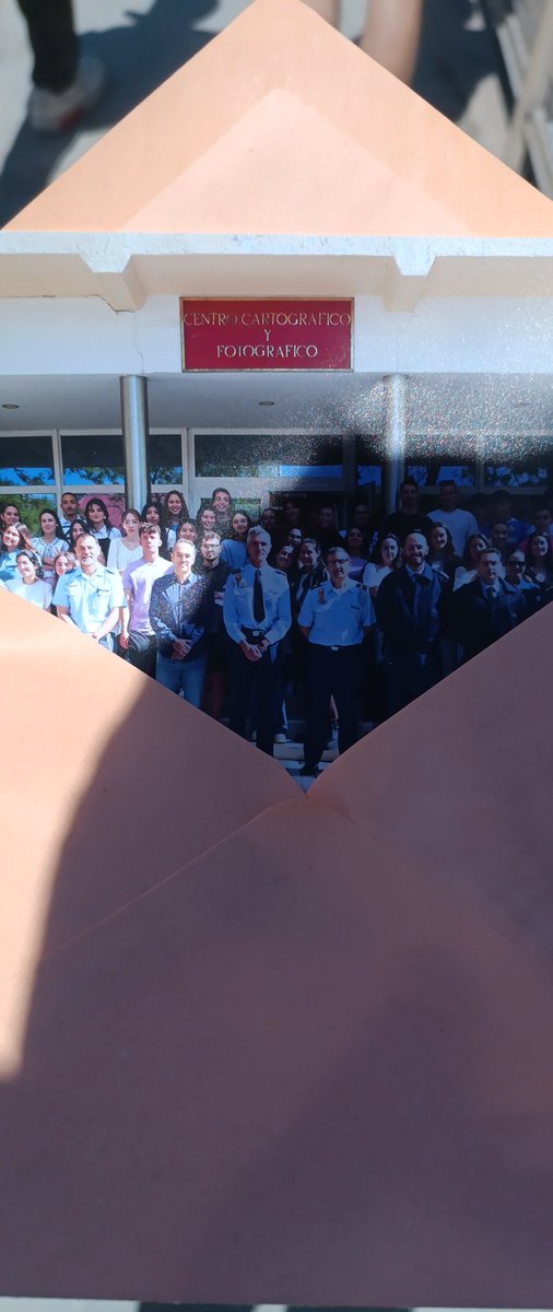 TecCes3's tweet photo. 😪SE ACABÓ 😪
Decimos adiós al CECAF, un centro que desde aquí recomendamos que visitéis si tenéis la oportunidad de venir porque hay cosas muy interesantes y el trato es inmejorable. Muchas gracias a todos los trabajadores que nos han acompañado ❤️ https://t.co/qzpxUpZ9PI