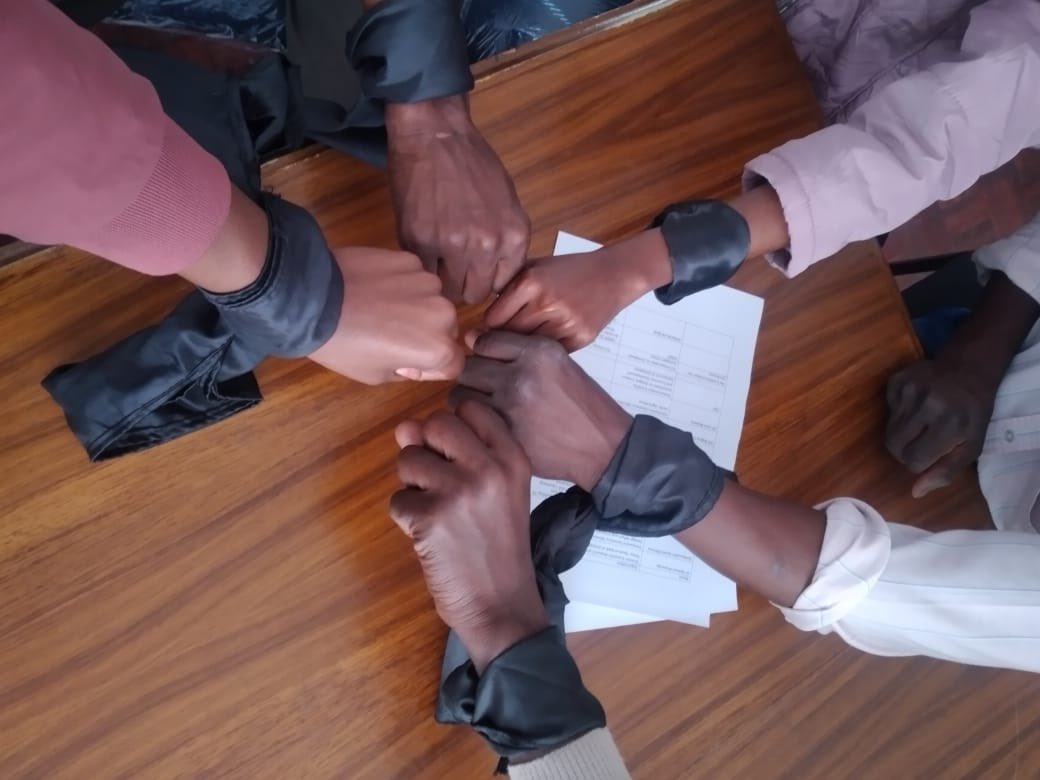 FightInequality's tweet photo. For this month’s #BlackBandThurday action, team @FiaZimbabwe held a discussion today on the impact of the rising prices and austerity on their country!

#BlackBandThursday happens every 1st Thursday of the month 

Learn more https://t.co/Pm9qMxSfwy https://t.co/P4TdMfO6XI