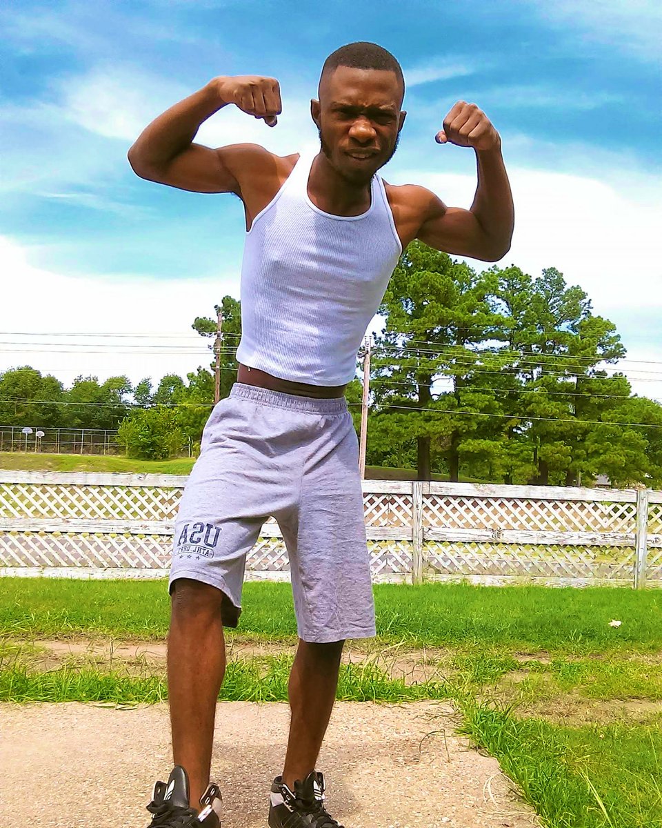hetoojoshy's tweet photo. Good Morning…Throwback Thursday 💪🏾#rip2017 ☀️ better days are coming 🌷 https://t.co/f1fN5jXZwf