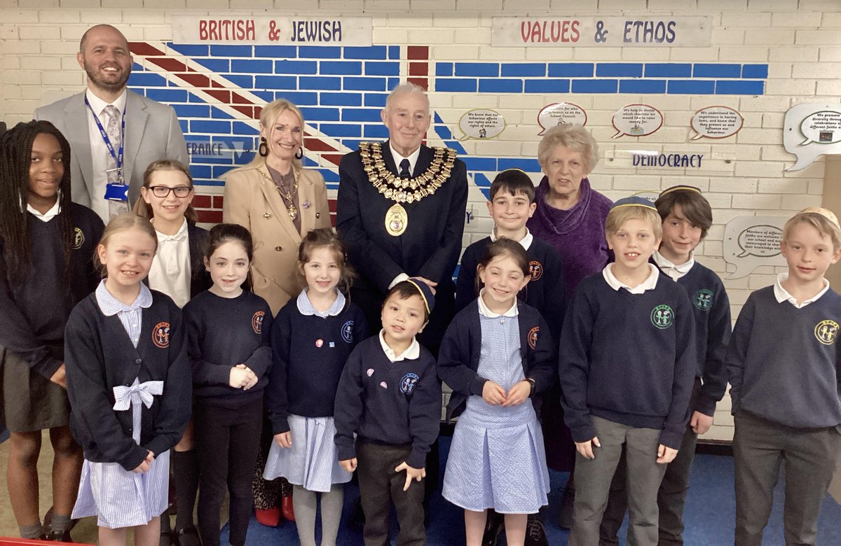 We really enjoyed a special visit from the Mayor and Mayoress of Stockport - Councillor David Wilson and Ms Jeannette Slavinski. They talked to the children about what they have been learning in school and about local democracy.