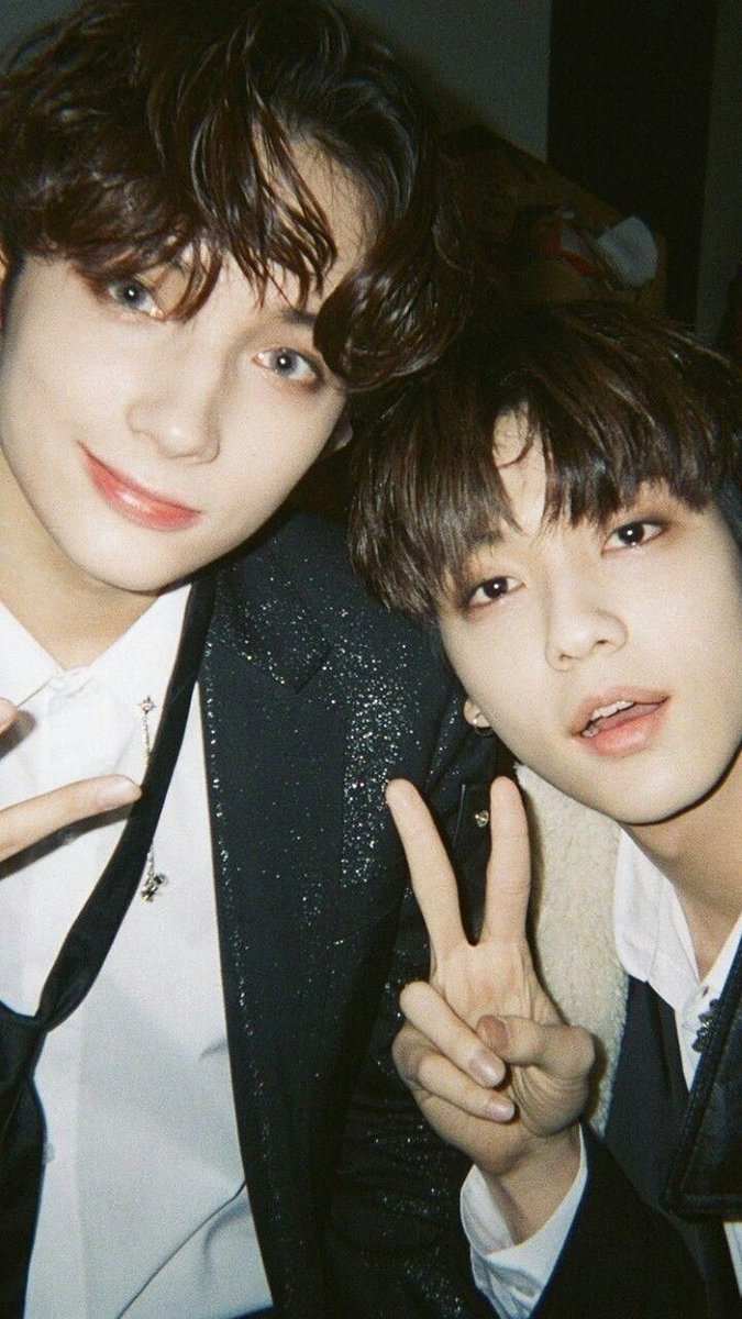 이뿌다 필카갬성 휴닝이 📷 📹✨✨